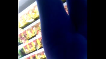 De azul en el mercado