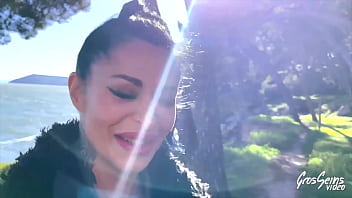 Alicia sudiste coquine adore la bite bien veineuse