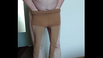 Spaß mit alten kaputten feinstrumpfhosen