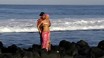 Alexa takes her man down to the seashore for some afternoon sex