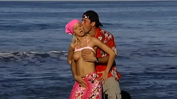 Alexa takes her man down to the seashore for some afternoon sex