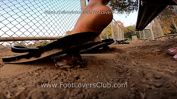 Latina giantess soles crush tiny unaware bugs flip flops goddess dirty feet Latina giantess soles crush tiny unaware bugs flip flops goddess dirty feet