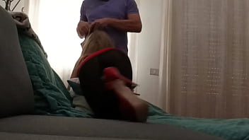 Preview milf in pantyhose and heels gives a blowjob