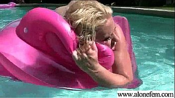 Masturbation sex using sex things with kinky girl bella rose vid 06