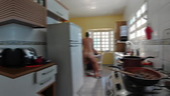 Na cozinha tem cuzinho – a nova culinária safada do casal mattos