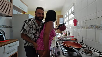 Na cozinha tem cuzinho – a nova culinária safada do casal mattos