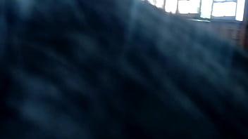 น้ำแตกหลายครั้งในปากของเพื่อนสาว