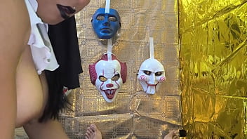 Пожертвование для моего невинного пасынка Сегодня Хэллоуин и мне придётся праздновать его с пасынком потому что мужа нет дома