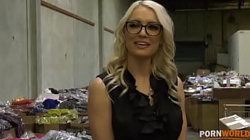 Busty american milf kenzie taylor fucks client until messy facial ending gp1442