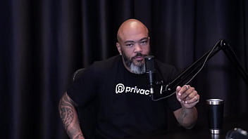 Sabe Fazer A Mulher Gozar Sente Tesão Com O Marido Transando Com Outra Já Fizeram Muitas Menage E A História Mais Louca Casal Hush Watch Sheer Red thumbnail