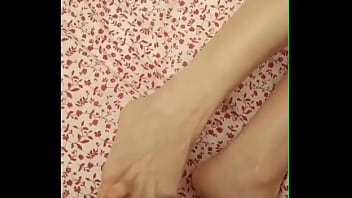 Encuentro a mi novia cojiendose a su hijastro