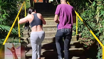 Casada safada e insaciável não resiste ao tesão avassalador do amante comedor pauzudo e fode gostoso em plena praça pública Casada safada e insaciável não resiste ao tesão avassalador do amante comedor pauzudo e fode gostoso em plena praça pública