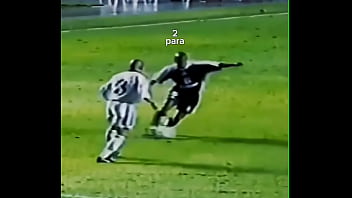 Edilson capetinha punindo as garotas espanholas no morumbi