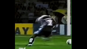 Edilson capetinha punindo as garotas espanholas no morumbi