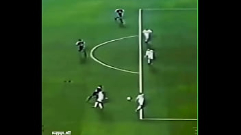 Edilson capetinha punindo as garotas espanholas no morumbi