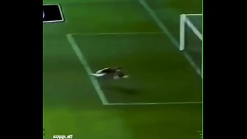 Edilson capetinha punindo as garotas espanholas no morumbi