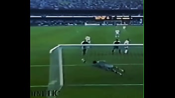 Edilson capetinha punindo as garotas espanholas no morumbi Edilson capetinha punindo as garotas espanholas no morumbi