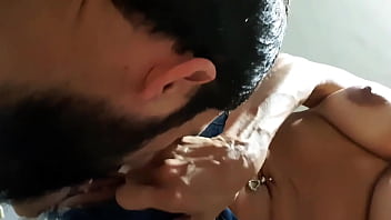 O fetiche era o short jeans milf greluda mostra tudo para seu amigo chupar sua bucetona