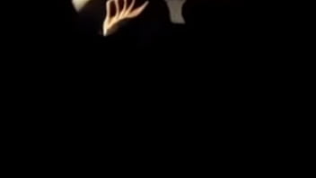 Mamando la verga del vecino en la via pública