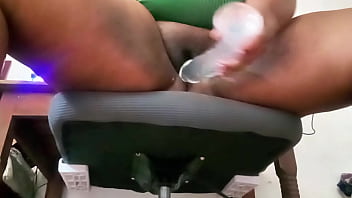 Delícia sentir uma rola grande na minha buceta de crente