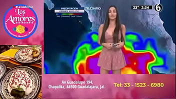 Emily quiñones en sexy vestido rosa