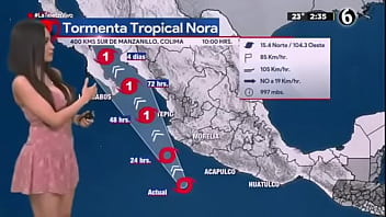 Emily quiñones en sexy vestido rosa