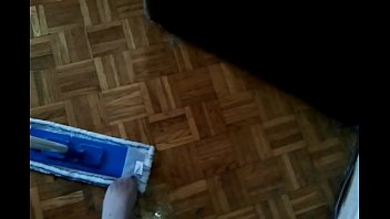 Hausarbeit kann auch für fetischisten sehr interessant und geil sein