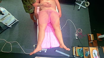 He fell off the massage bed then she make happy ending for him