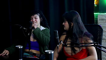 Se tornou famosa na cidade o pai viu seu vídeo pelada levou cuspida a buceta não aguenta sexo forte e o ex faroraf & emilly lima watch sheer red