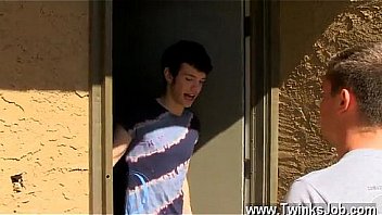 Gay Video Drake Mitchell Is A Physical Therapist With Roaming Mitts thumbnail