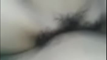 แหกหีเธอเอาควยยัดแตด แหกหีเธอเอาควยยัดแตด