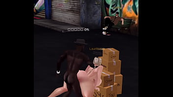 Lauraea1 entra en cuadra de pandilleros y termina siendo usada