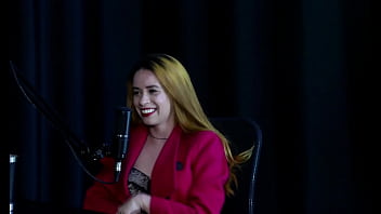 Hoje prefere um relacionamento aberto e com homens nunca deu o cu por perder o tesão e o fetiche jhocy sheer red