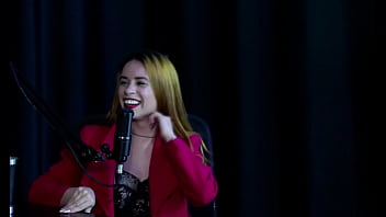 Hoje prefere um relacionamento aberto e com homens nunca deu o cu por perder o tesão e o fetiche jhocy sheer red