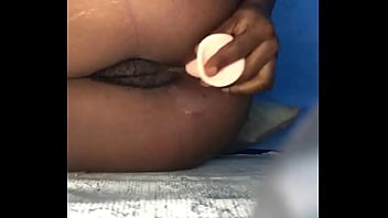 I love to shower my pussy as a gift to a loyal fan