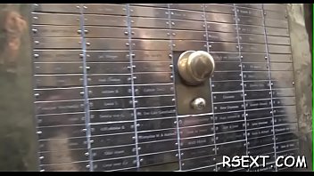 Black babe sucks white 10 pounder