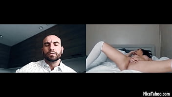 Horny babe pleased perverted guy