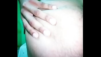 Chico Caliente Muestra El Ano thumbnail