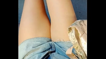 Usar el tren tiene sus ventajas ¿lo quieres ver completo #chicas #exhibitions #exhibit