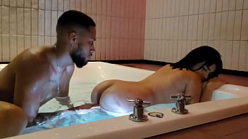 Amiga da minha namorada me mandou sua localização eu não esperava por isso cheating