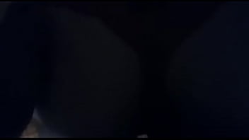 Dándole las nalgas a mi chico en nuestro motel