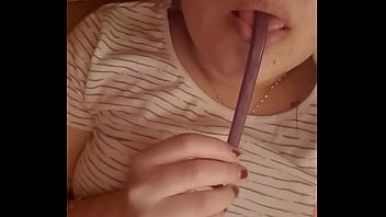 Disfrutando del caramelo antes de comerlo