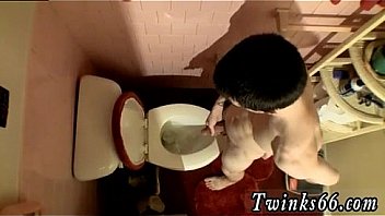 Sex Gay Boy Muscle Asian Making Love Unloading In The Toilet Bowl thumbnail