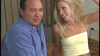 Horny hussy screws a dick like a pro