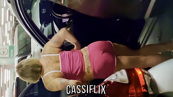 S3e1 o enteado volta para casa e conhece a nova madrasta mais tarde à meia noite ele a fode na cama compartilhada completo no cassiflix