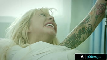 Horny patient wants her wet pussy fucked Horny patient wants her wet pussy fucked