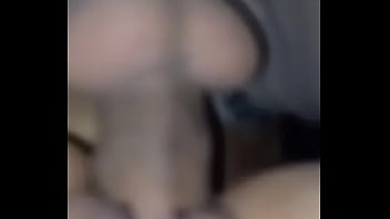 Novinho comeu minha bucetinha e me deixou toda molhada