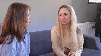 Blonde bombshell casting turns into raw pussy pounding