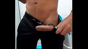 Mostrando A Rola Enquanto Assisto Porno Gay Pt1 thumbnail