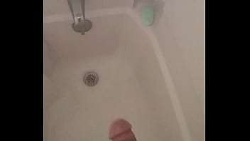 Masturbándome En La Ducha thumbnail